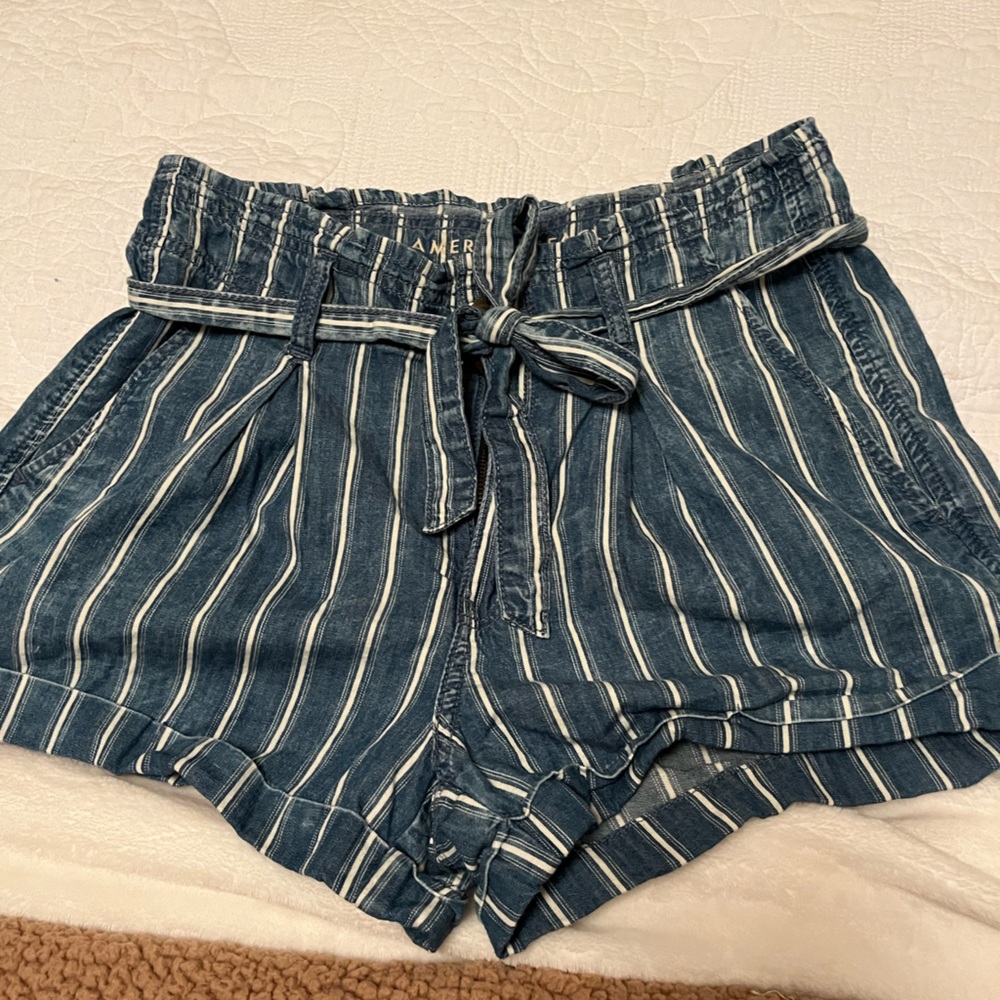 American Eagle paperbag shorts size 6